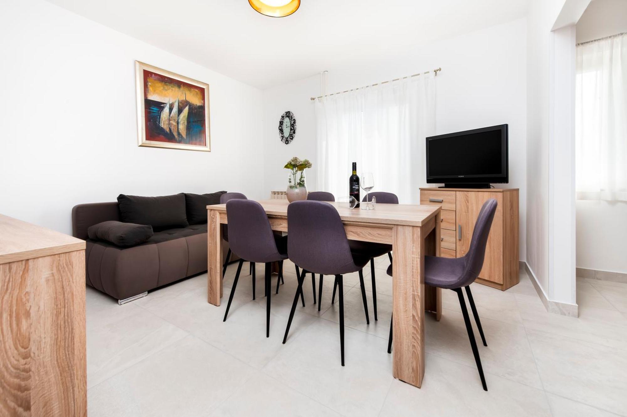 Apartment Ivo Ровин Екстериор снимка
