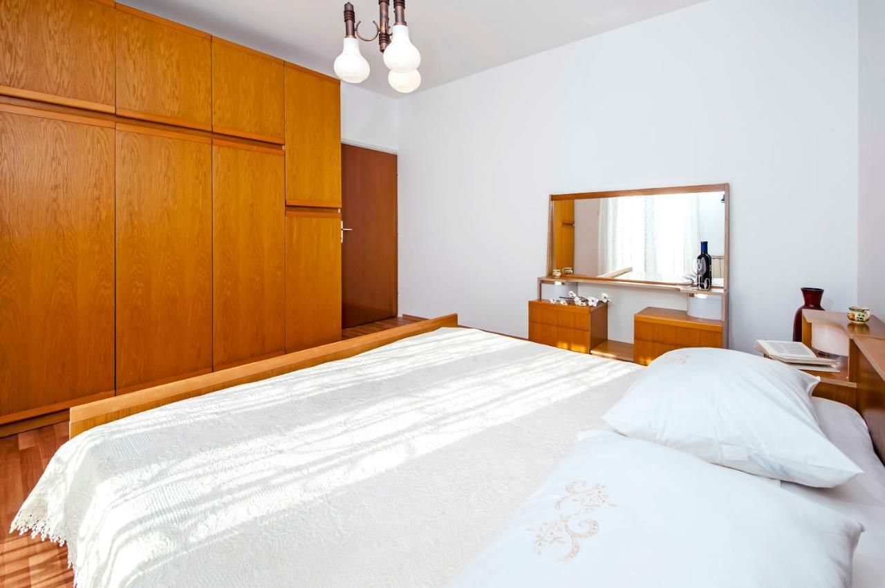 Apartment Ivo Ровин Екстериор снимка